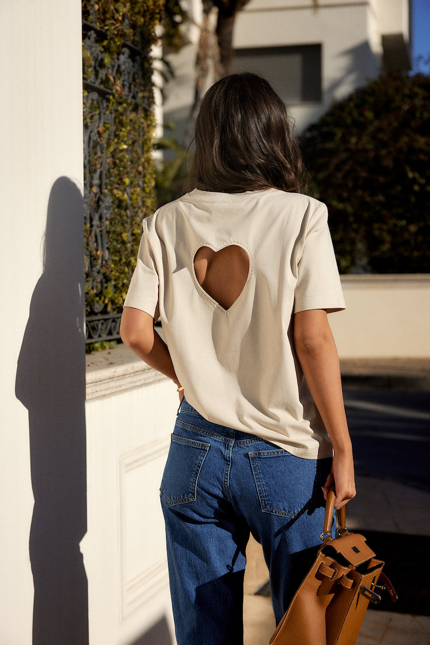 Heart at Back T-shirt Beige