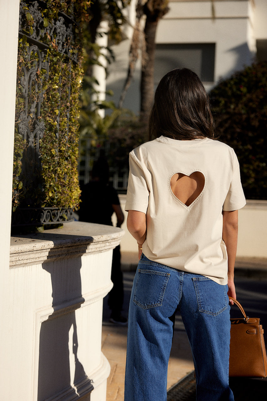 Heart at Back T-shirt Beige