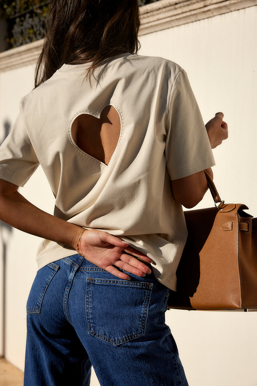 Heart at Back T-shirt Beige