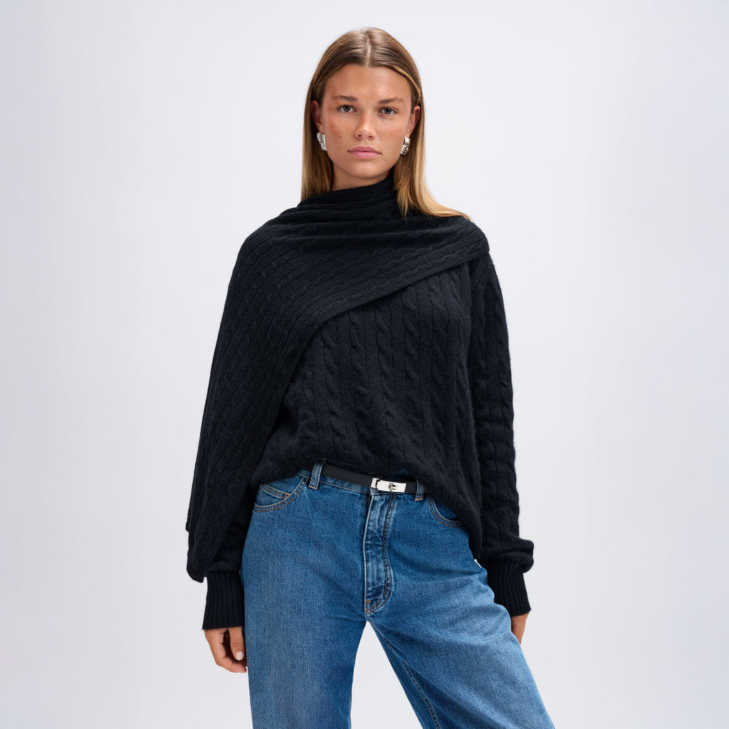 Cable knit scarf black