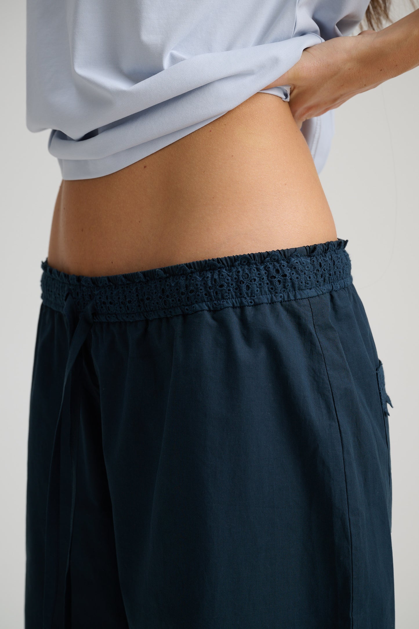 Broderie Pants Navy