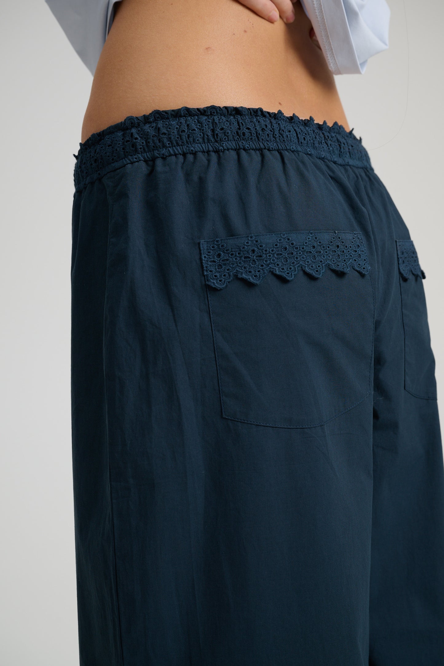 Broderie Pants Navy