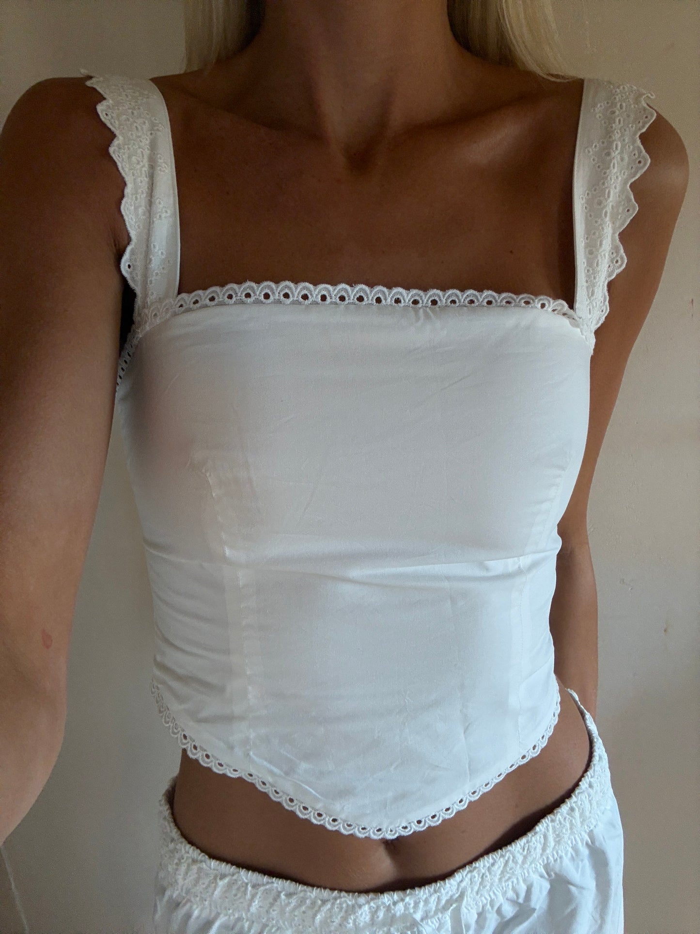Broderie Top white