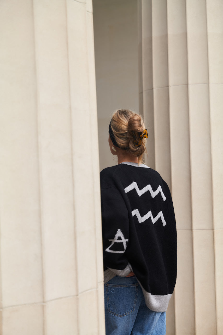 Astro crewneck 11 Aquarius