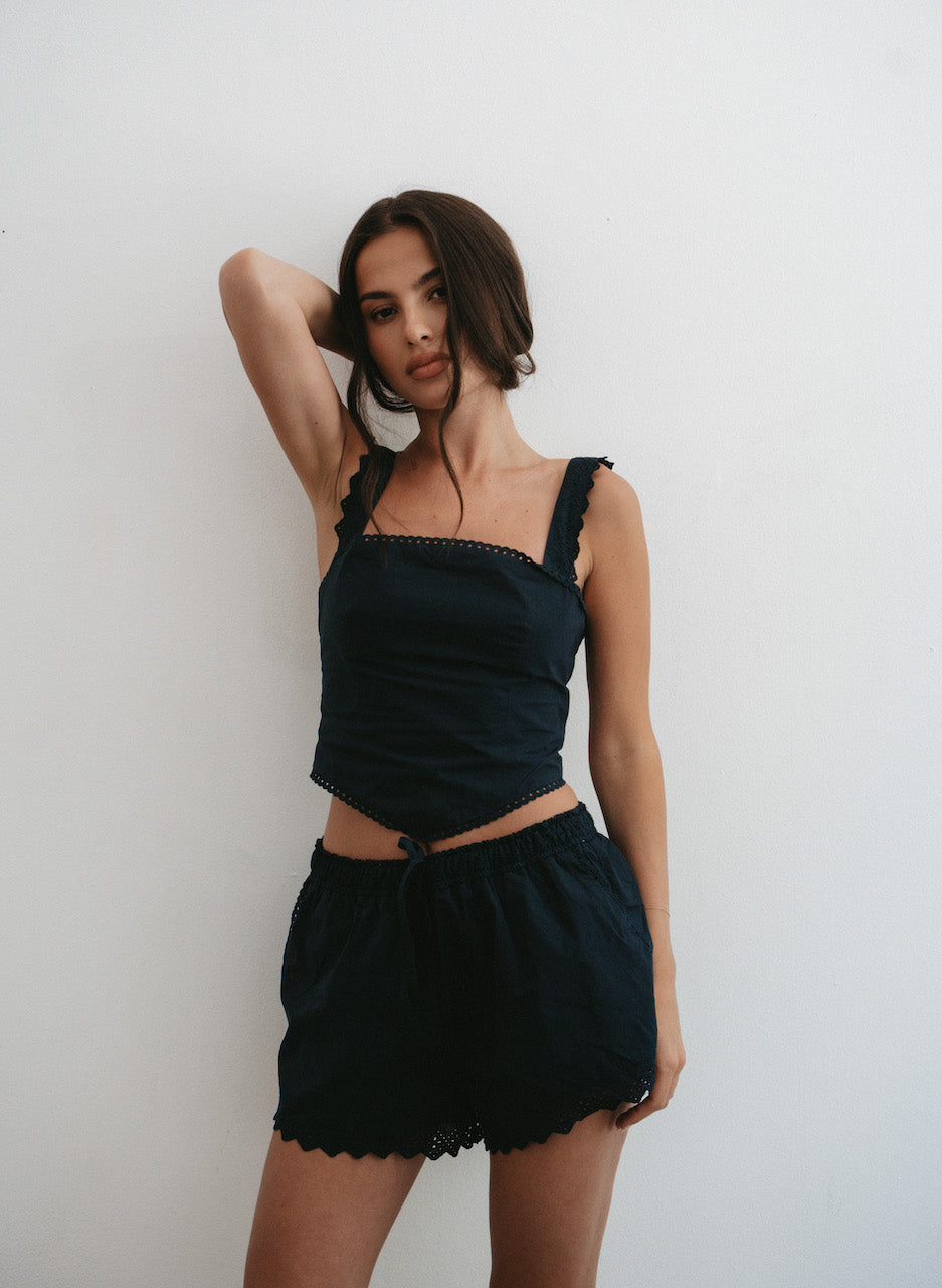 Broderie Top Navy