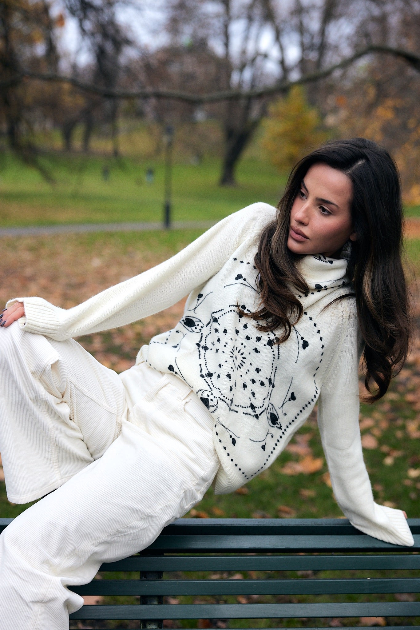 Bandana heart cashmere scarf white